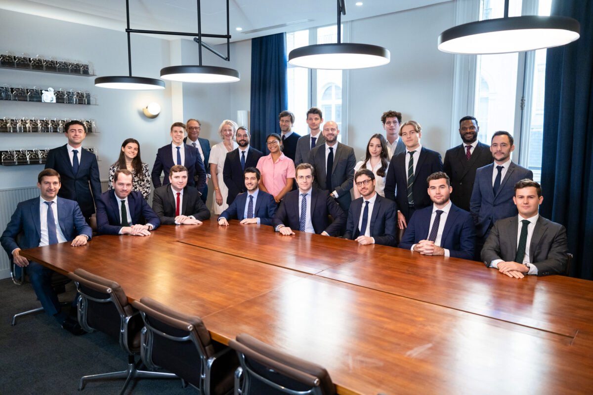 Corporate-Finance Team Newton